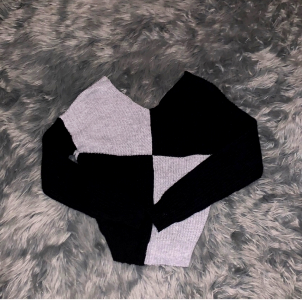 Womens super cute No Boundaries color block sweater sz XS